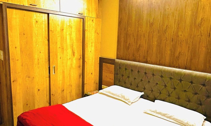 Jaipur District Hotel | High-End Comfort - Premium stay in Peaceful Area-201