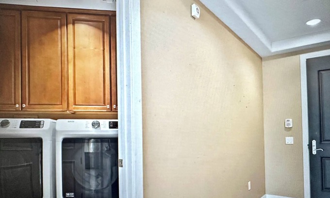Camelback East Condo | High-end Condo in Luxury Full-Service High-Rise Building