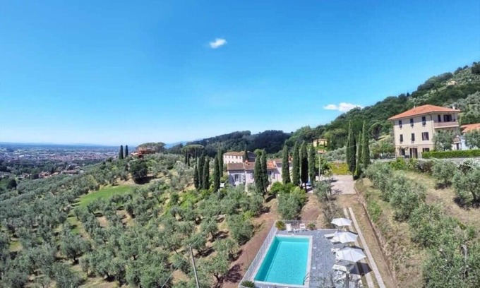 Margine Coperta-Traversagna Villa | High End Villa With Classic Pool & Design