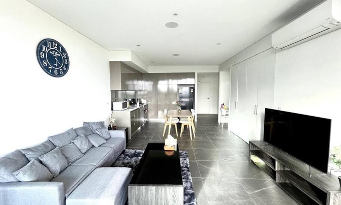 Sydney Olympic Park Apartment | High Floor Skyline view 2Br close2Olympic park