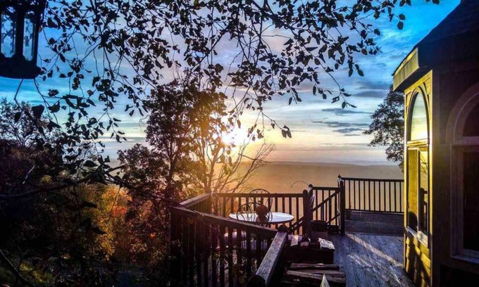 Town of Olive House | High Point Mtn House ~ Celebrate Spring on the Mtn! Privacy! Gorgeous VIEWS!