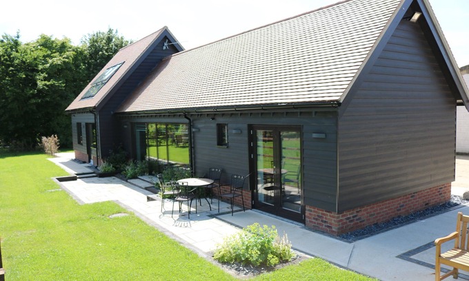 Bourn House | High quality barn conversion near Cambridge to enjoy countryside & city