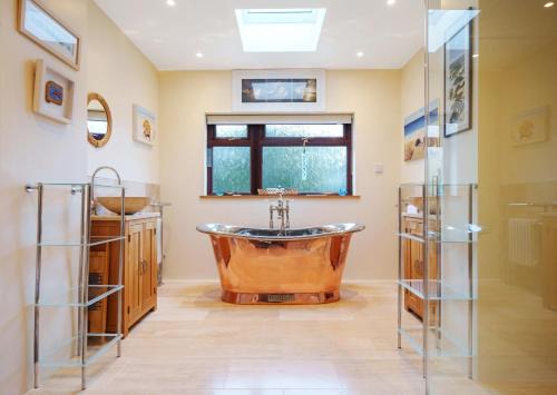St Ives House | High quality detached house with parking St. Ives