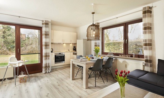 Dangast Apartment | High quality equipped, cozy apartment with terrace & large garden