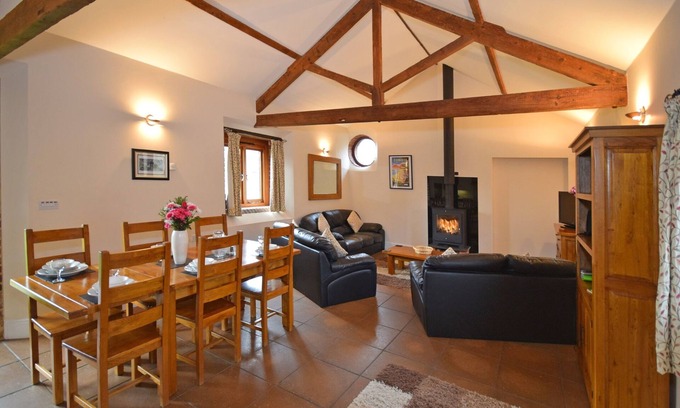 Colyton Cottage | High Quality , Rural Views Peaceful, AONB, Jurrasic Coast, Dog Friendly.