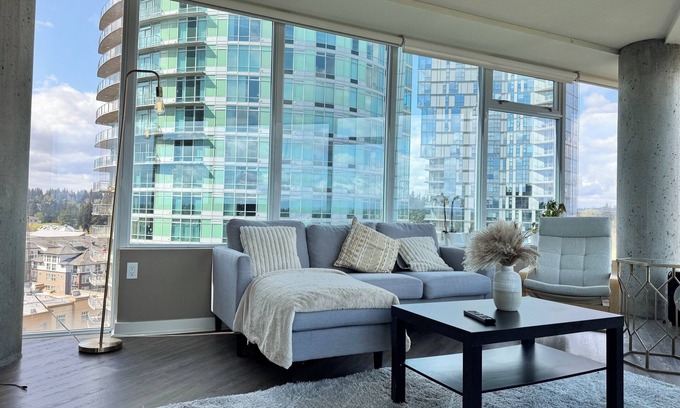 Wilburton Apartment | high rise - 1BR Experience: Modern,LivingPool+Gym