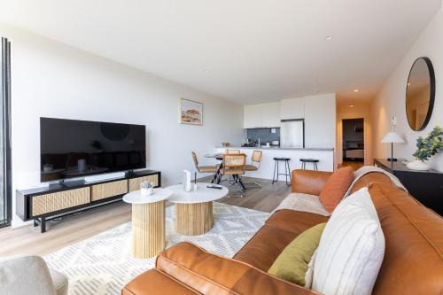 Southbank Apartment | High-Rise Platinum Tower Residence
