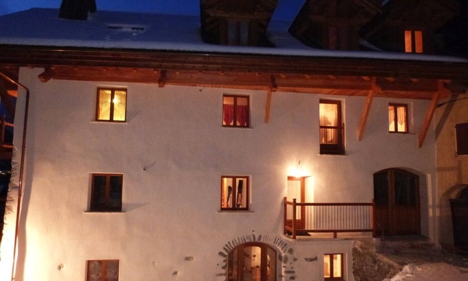 Saint-Chaffrey Apartment | High standing service, ideally located in a mountain village.