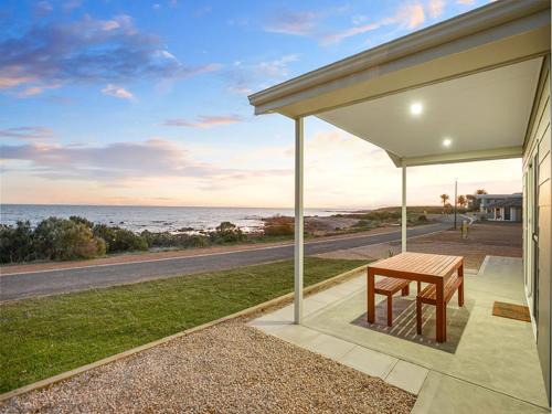 North Beach House | High Tide Shack on Palmer - Pet Friendly