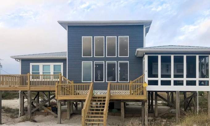 Southpointe House | High Tide