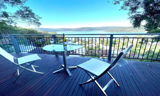 Wagstaffe House | 'High Views at Wagstaffe' by Accom Holidays