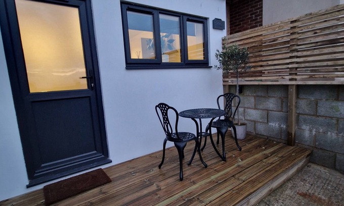 South Heighton Apartment | Highbanks The annex, set in the south downs area of outstanding natural beauty
