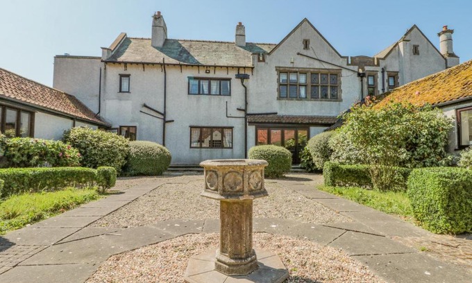 Flamborough House | Highcliffe Manor