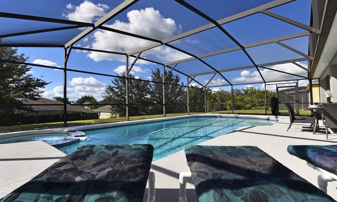 Legacy Park Villa | Highgate at Legacy Park - 5 Bed 3 Baths Villa