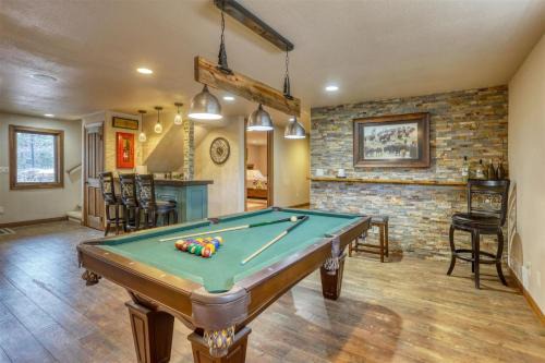 Colonial Pine Hills House | Highland Hilltop Retreat