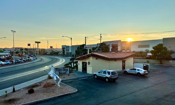 Enterprise Hotel | Highland Inn Las Vegas