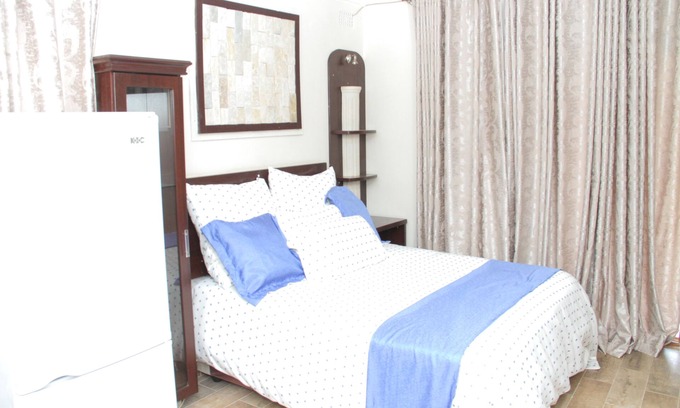 Harare East Cabin | Highlands Lodges And Apartments- 5 minutes to shopping mall