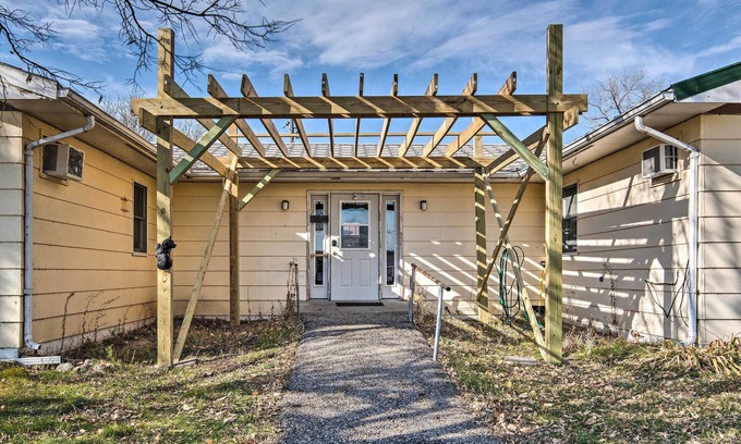 Long Lake Apartment | HighPlaines Haven - Great Hunting & Fishing!