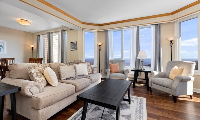 Chestnut Springs Condo | Highridge Court 24 with Wintergreen Advantage