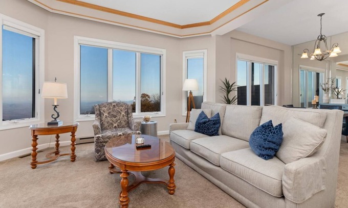 Chestnut Springs Condo | Highridge Court 30 with Wintergreen Advantage