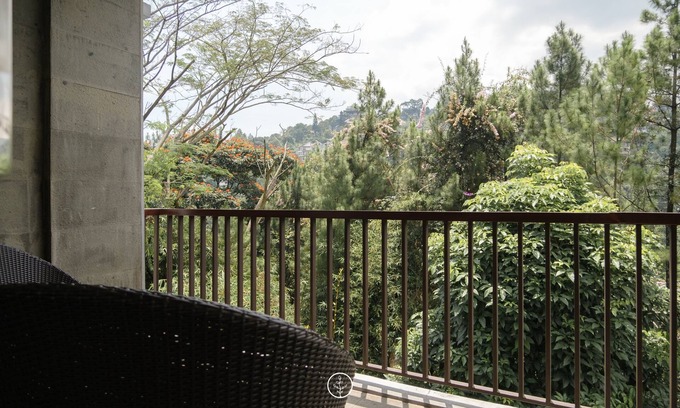 Bandung Villa | Hikari Hill View 7BR Villa with a Private Pool