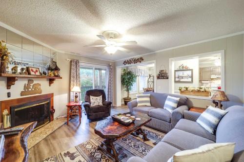 Banner Elk Apartment | Hike, Golf and Ski Beech Mtn Condo with Resort Perks!