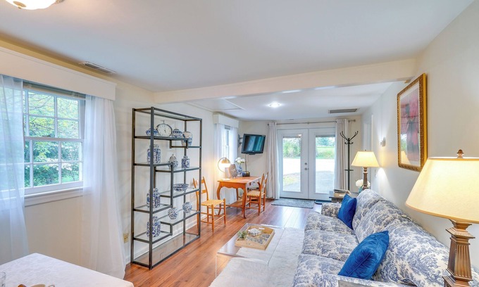 Waterford Cottage | Hike, Sip & Explore: Charming Waterford Cottage!