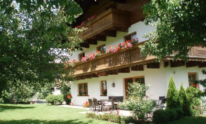 Radstadt Apartment | Hiking Cycling Skiing Vacation Farm Countryside Nature Quiet Central