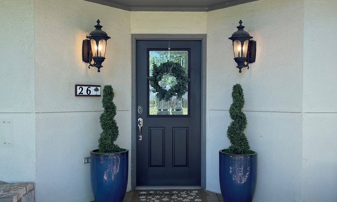 Barton Creek Lakeside Cottage | Hill Country getaway at Barton Creek Lakeside near Lakecliff Golf Club.