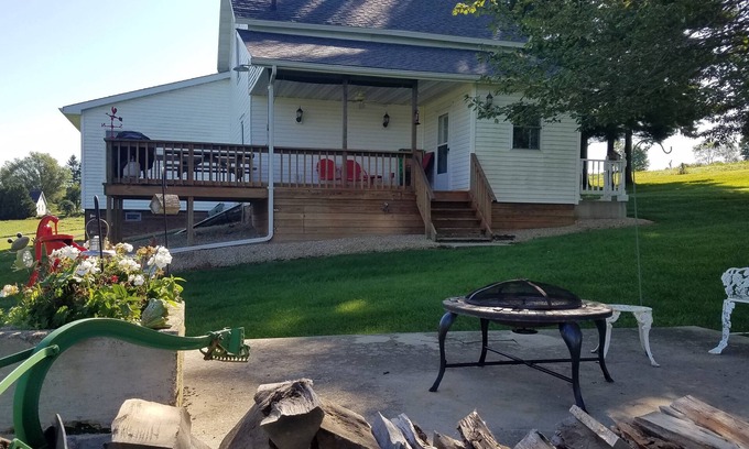 Hillsboro Other | HILL COUNTRY HAVEN- A QUIET GETAWAY IN THE DRIFTLESS AREA OF SW WISCONSIN