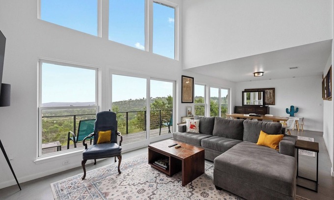 Dripping Springs House | Hill Country Oasis, Pickleball court & Views of Rolling Hills!