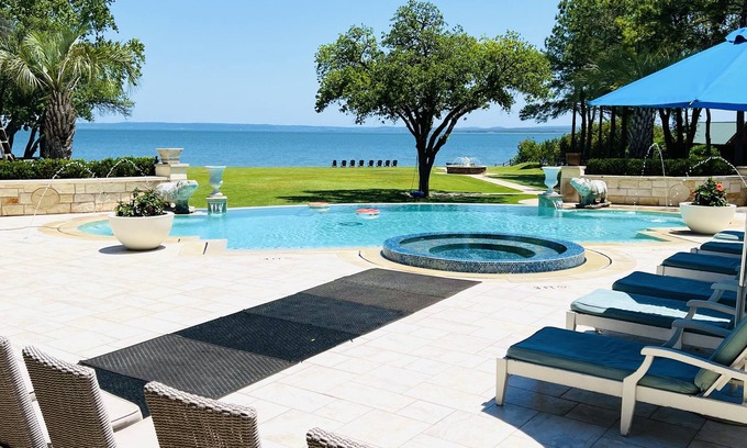 Buchanan Dam House | Hill Country Paradise Resort at Lake Buchanan - 1hr from Austin