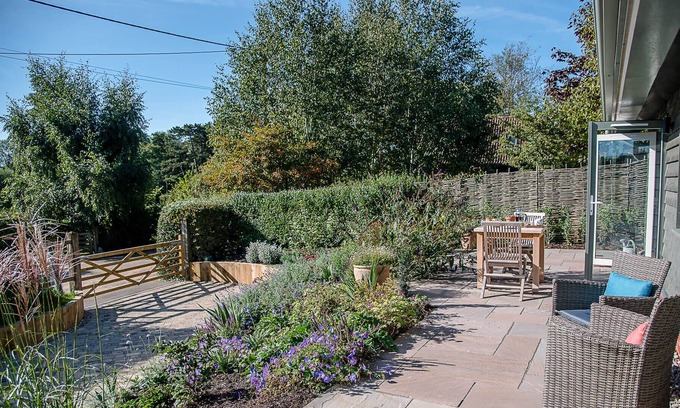 Woodbridge House | Hill Stables, Ufford