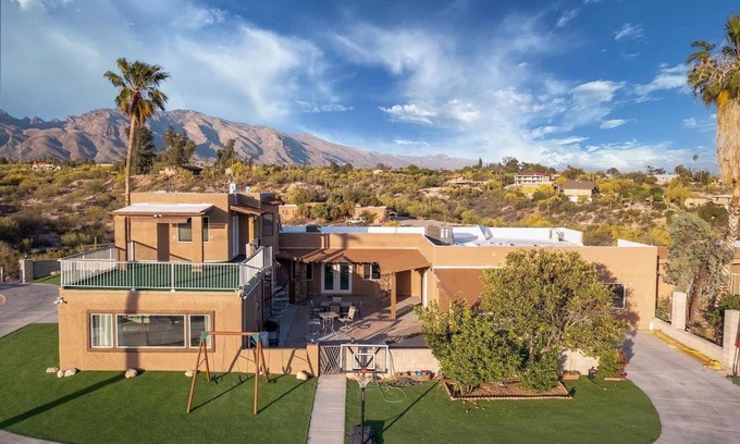 Casas Adobes House | Hill Top - Scenic Villa w/Panoramic Views & Pool