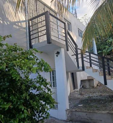 Tower Isle Bed & Breakfast | Hill View Rooms