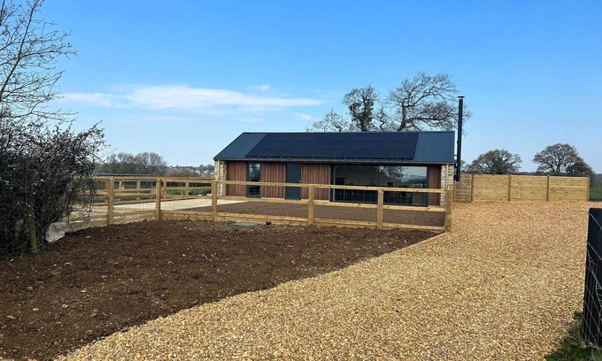 Limpley Stoke House | Hillbyre - One Bedroom House, Sleeps 2