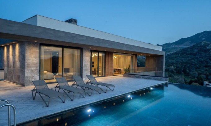 Yalikavak Villa | Hills Deluxe - Relaxed Luxury in style and serenity