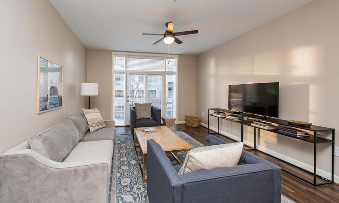 Hillsboro West End Apartment | Hillsboro Condo above Pancake Pantry