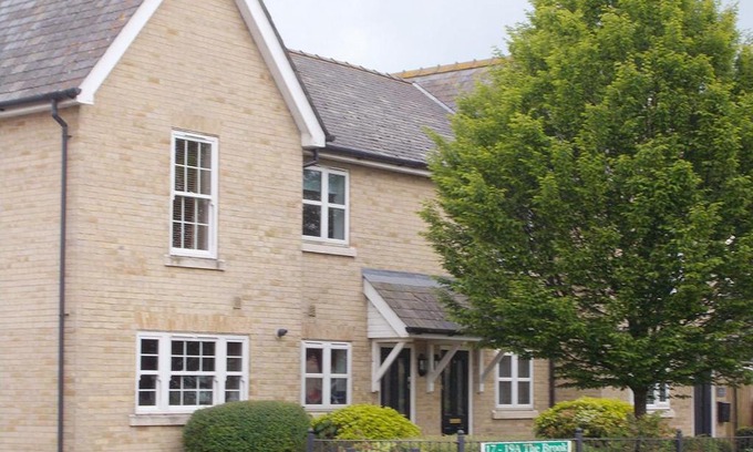 Sutton House | Hillsbrook House