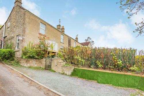 Peasedown Saint John Apartment | Hillside Cottage