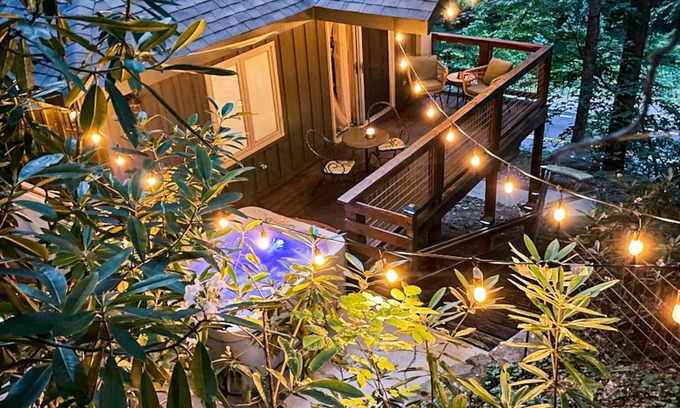 Chalet Village Cabin | Hillside Hideaway is the ideal couples retreat! Chalet Village - Ski Mountain Rd