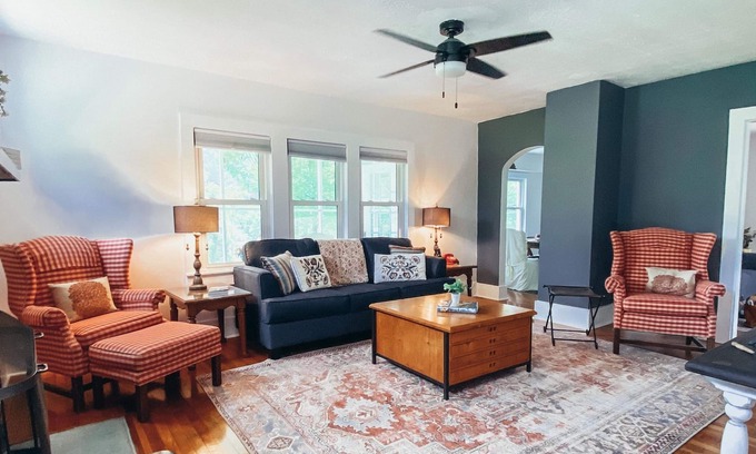 Damascus House | Hillside Hideaway