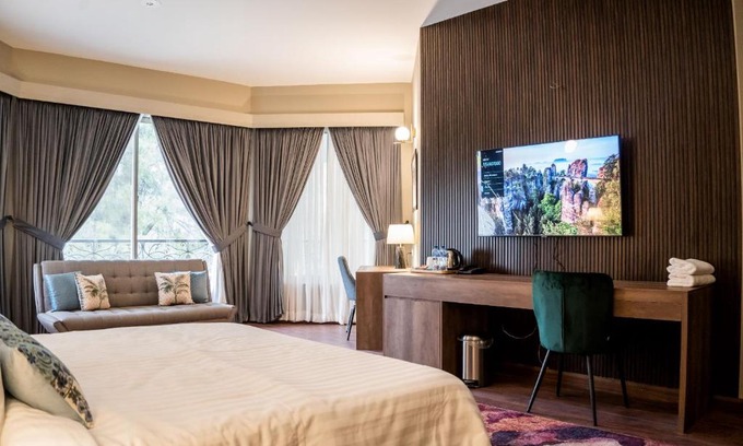 E-7 Sector House | Hillside Residence E-7 by Paramount Hospitality