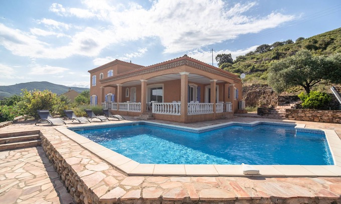 Roquebrun Villa | Hillside Retreat in Roquebrun