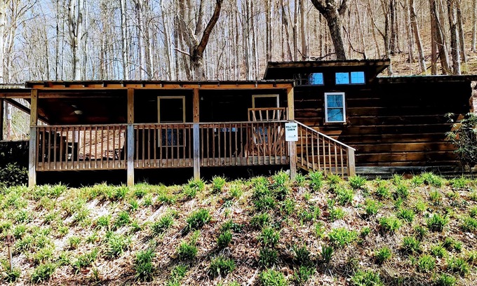 Newland Cabin | Hilltop Cabin