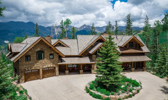 Mountain Village House | HILLTOP HIDEAWAY- A Magical Mountain Ski Estate with Game Room, Hot Tub, and Vie