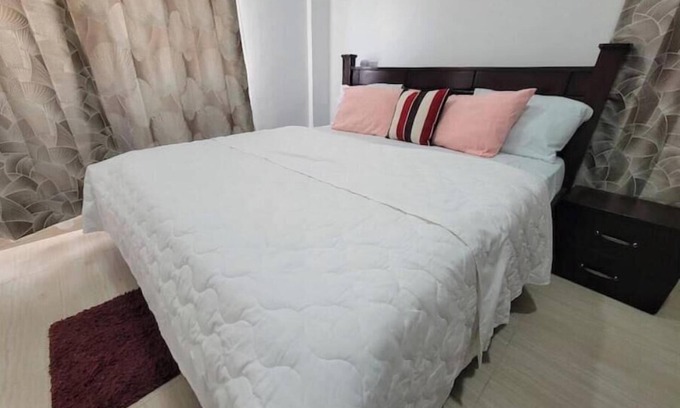 Kwabenyan House | HillView 1 Bedrm Home with Swimming Pool @Kwabenya