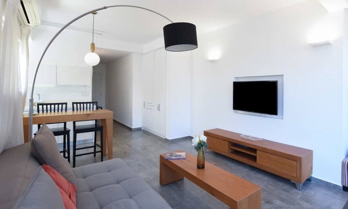 Old North Apartment | Hilton Area 2BR by HolyGuest