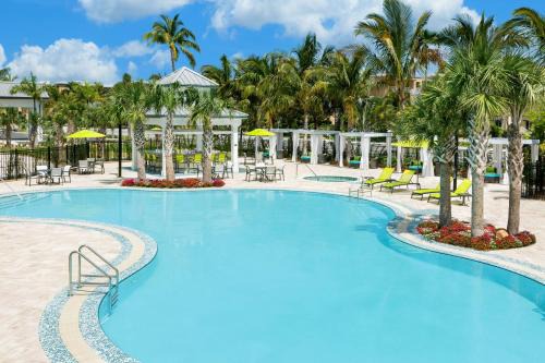 New Town Hotel | Hilton Garden Inn Key West/The Keys Collection