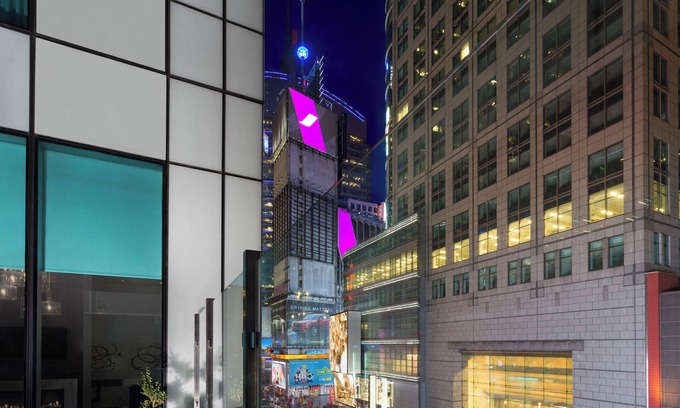 Theater District Hotel | Hilton Garden Inn New York/Times Square Central